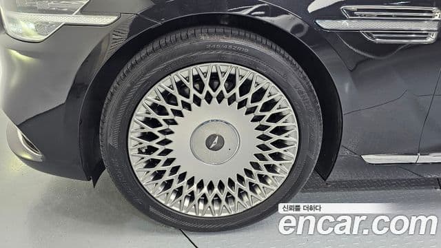 Genesis G90 Premium Luxury, 2019 все фото