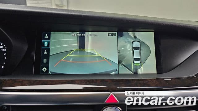 Genesis G90 Premium Luxury, 2019 15