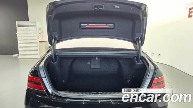 Genesis G90 Premium Luxury, 2019 20