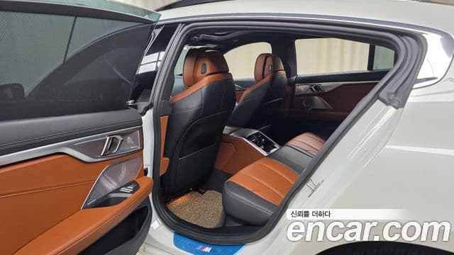 BMW 8시리즈 (G15) 840i xDrive M Sport Gran Coupe, 2022 17