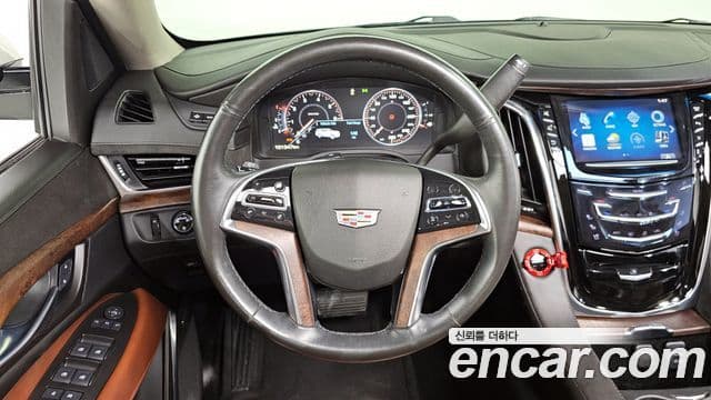 Cadillac Escalade 4세대, 2015 13