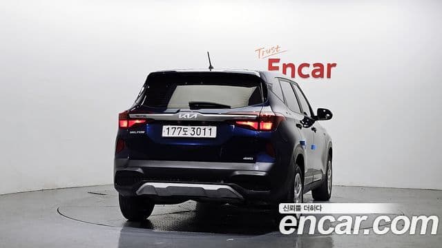 Kia Seltos Trendy, 2022 4