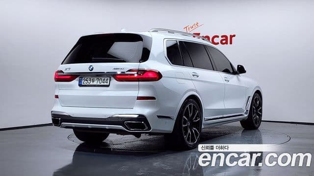 BMW X7 (G07) xDrive 40i M Sport 6인승, 2022 2
