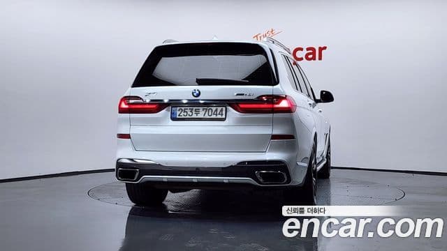 BMW X7 (G07) xDrive 40i M Sport 6인승, 2022 4