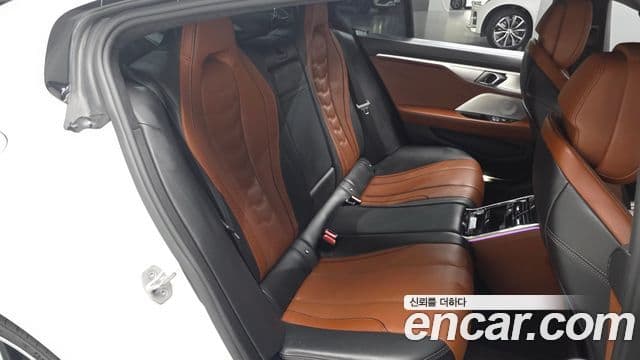 BMW 8시리즈 (G15) M850i xDrive Gran Coupe, 2023 12