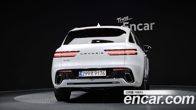 Genesis GV70, 2024 4