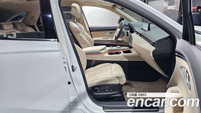 Genesis GV70, 2024 9