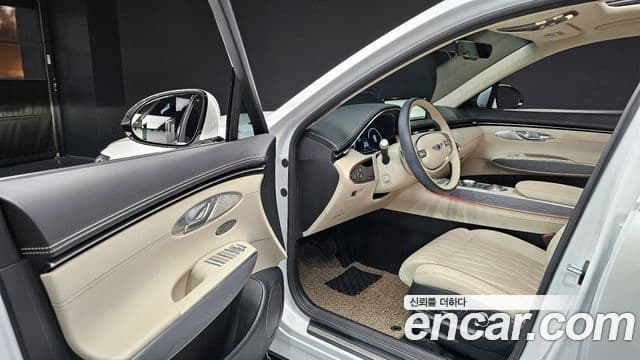 Genesis GV70, 2024 10