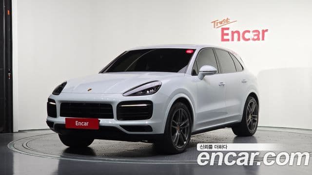 Porsche Cayenne (PO536), 2020 1