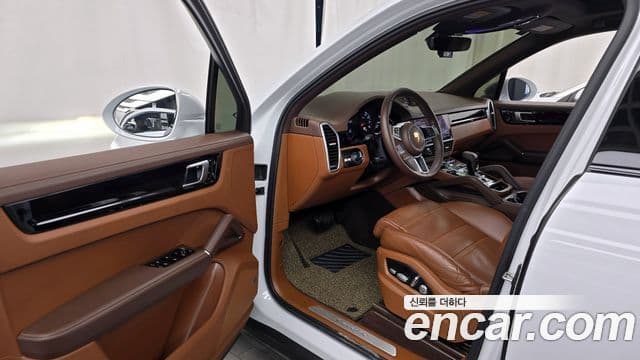 Porsche Cayenne (PO536), 2020 10