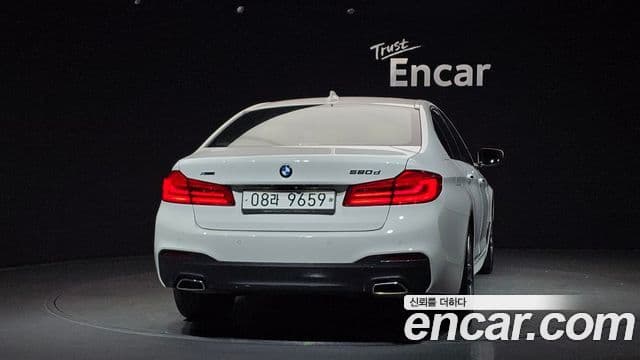 BMW 5시리즈 (G30) 520d xDrive M Sport Plus, 2017 4
