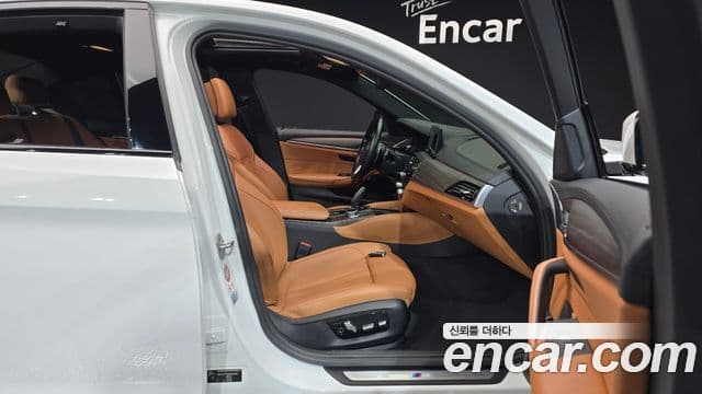 BMW 5시리즈 (G30) 520d xDrive M Sport Plus, 2017 10