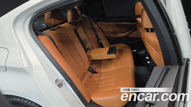 BMW 5시리즈 (G30) 520d xDrive M Sport Plus, 2017 12