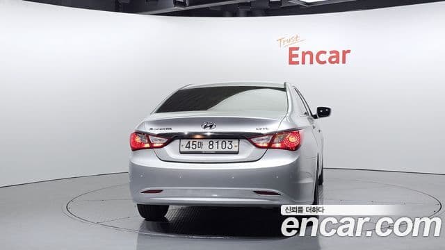 Hyundai YF Sonata Luxury, 2012 4