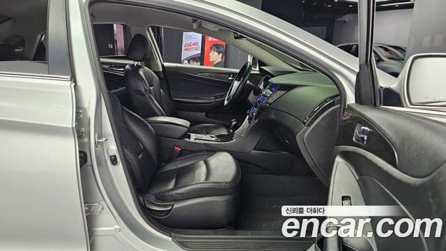 Hyundai YF Sonata Luxury, 2012 12