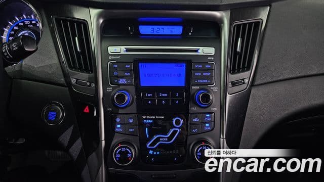 Hyundai YF Sonata Luxury, 2012 16