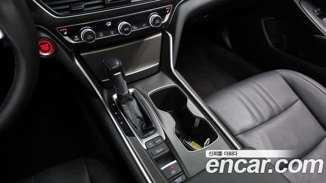Honda Accord 10세대 1.5 турбо, 2021 9