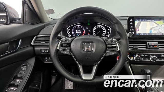 Honda Accord 10세대 1.5 турбо, 2021 13
