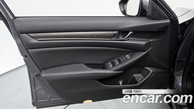 Honda Accord 10세대 1.5 турбо, 2021 17