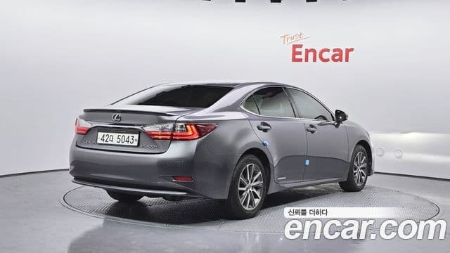 Lexus New ES300h XV60, 2018 2