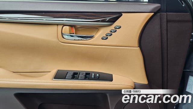 Lexus New ES300h XV60, 2018 14