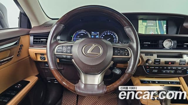 Lexus New ES300h XV60, 2018 16