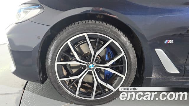 BMW 5시리즈 (G30) 530i M Sport, 2023 все фото