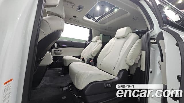 Kia Carnival 4세대 Signature, 2022 12
