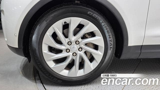 Land Rover Discovery 5 D250 S, 2022 все фото