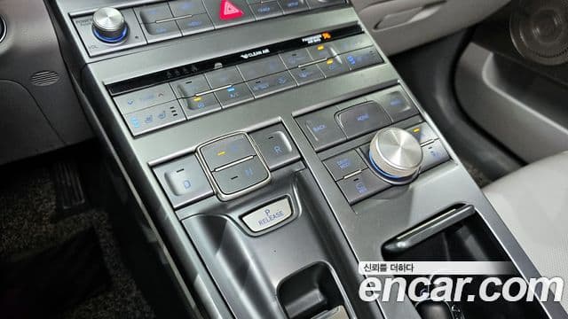 Hyundai NEXO Premium, 2023 9