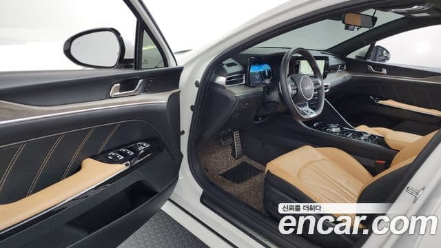Kia K5 3세대 Signature, 2023 10