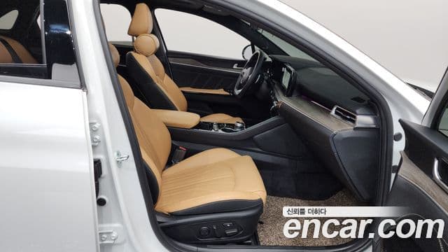 Kia K5 3세대 Signature, 2023 11