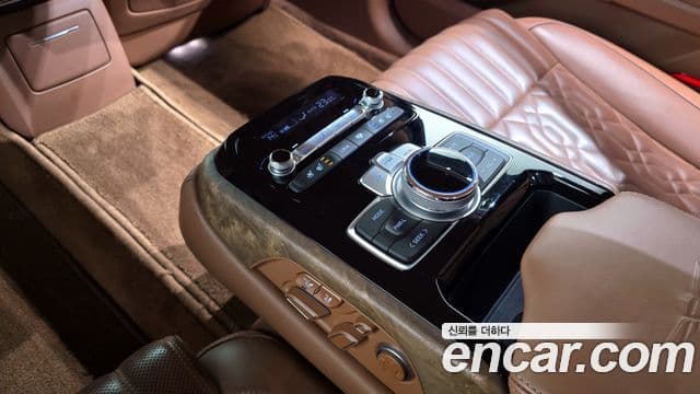 Genesis G90 лимузин Prestige, 2019 18