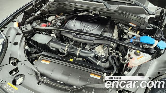 Maserati Grecale 2.0 AWD GT, 2023 6