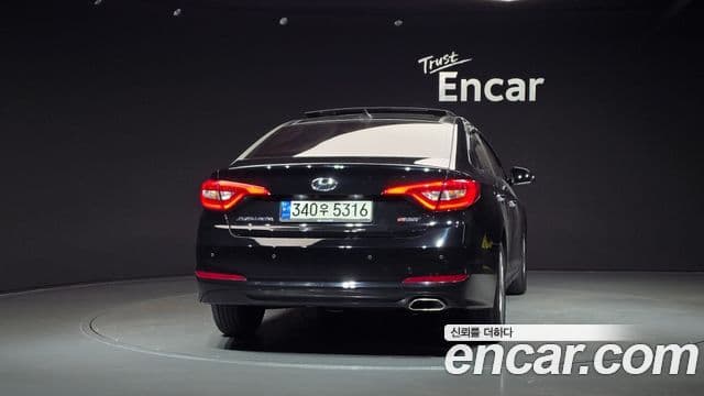 Hyundai LF Sonata Special, 2016 4