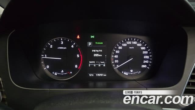 Hyundai LF Sonata Special, 2016 8