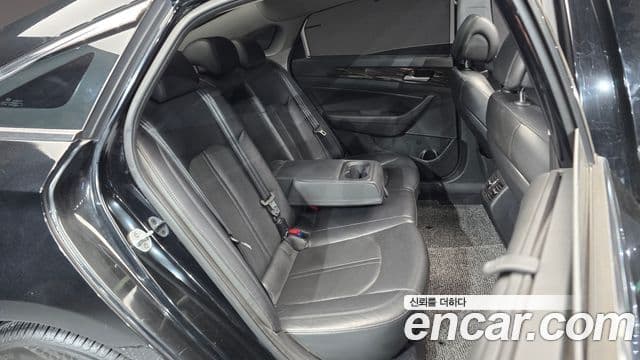 Hyundai LF Sonata Special, 2016 12