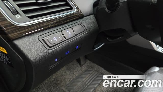 Hyundai LF Sonata Special, 2016 16