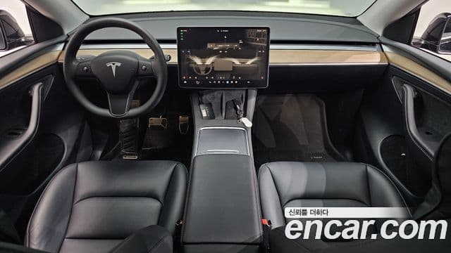 Tesla модель Y Long Range AWD, 2024 7