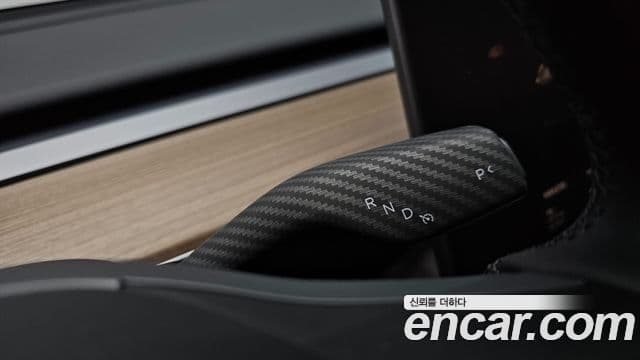 Tesla модель Y Long Range AWD, 2024 9