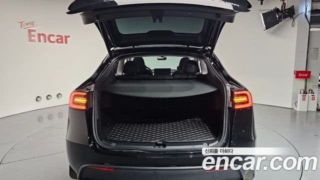 Tesla модель Y Long Range AWD, 2024 20