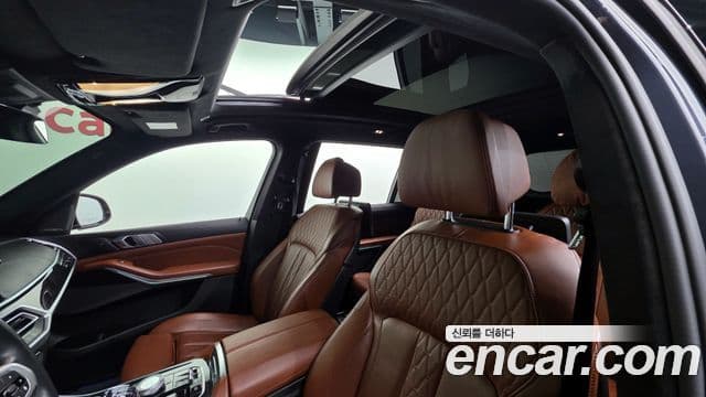 BMW X7 (G07) xDrive 30d M Sport 6인승, 2020 18