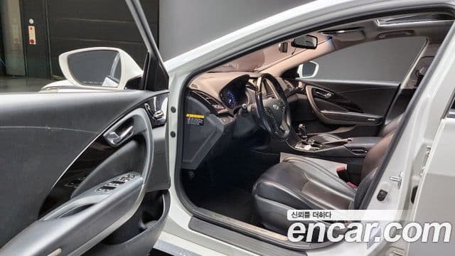 Hyundai Grandeur HG Modern, 2013 11