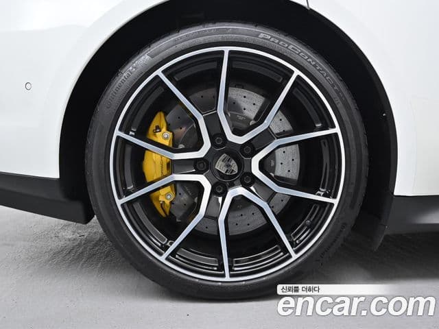 Porsche 타이칸 турбо S, 2025 все фото