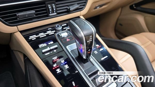 Porsche Cayenne (PO536) 3.0 E-гибрид, 2020 18