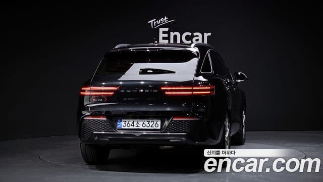 Genesis GV70, 2021 4