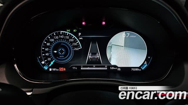 Genesis GV70, 2021 8