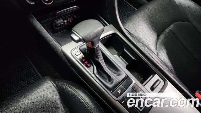 Kia K5 гибрид 2세대 Prestige, 2016 9