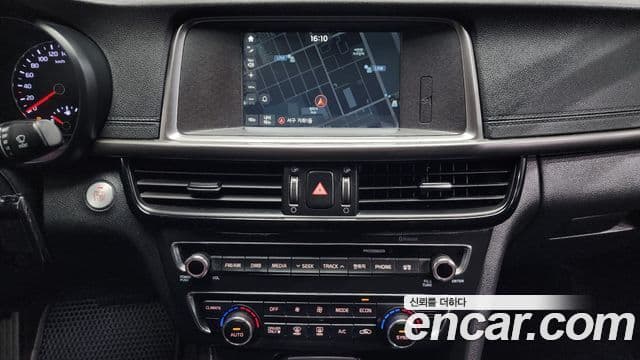 Kia K5 гибрид 2세대 Prestige, 2016 14