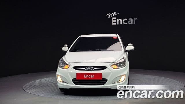 Hyundai Accent(новый кузов / новое поколение) Premier, 2012 3